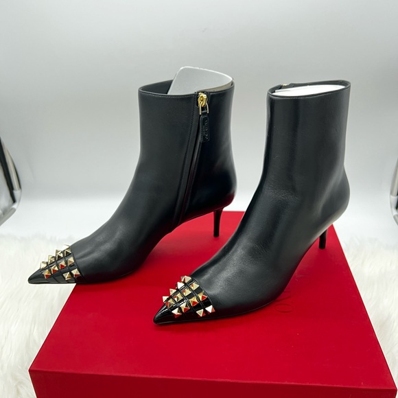 Valentino Garavani | Rockstud Alcove Leather Ankle Boots - Picture 11 of 15